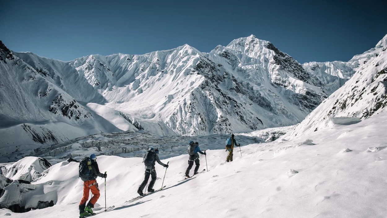 Karakorum - Auf Skiern ins Ungewisse