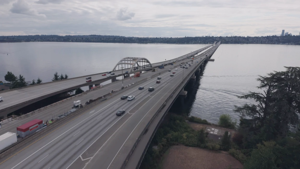 Schwimmende Rekord-Brücke