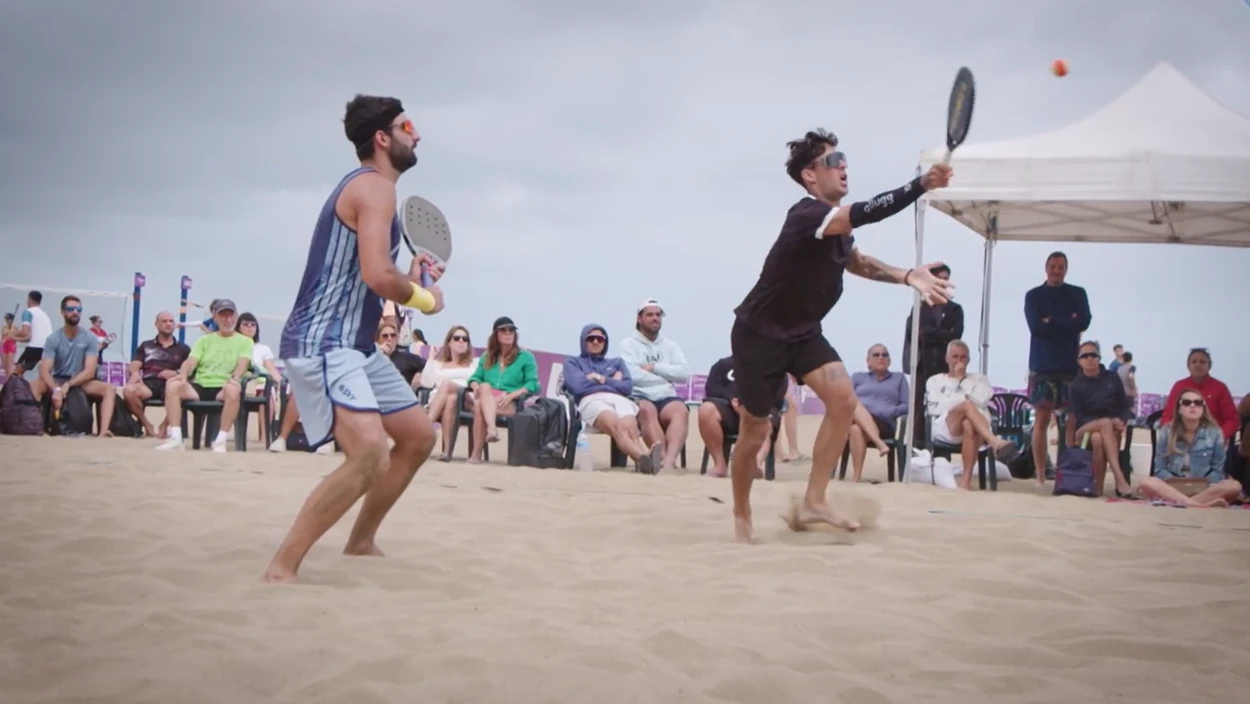 Action im Sand: Beach Tennis World Tour