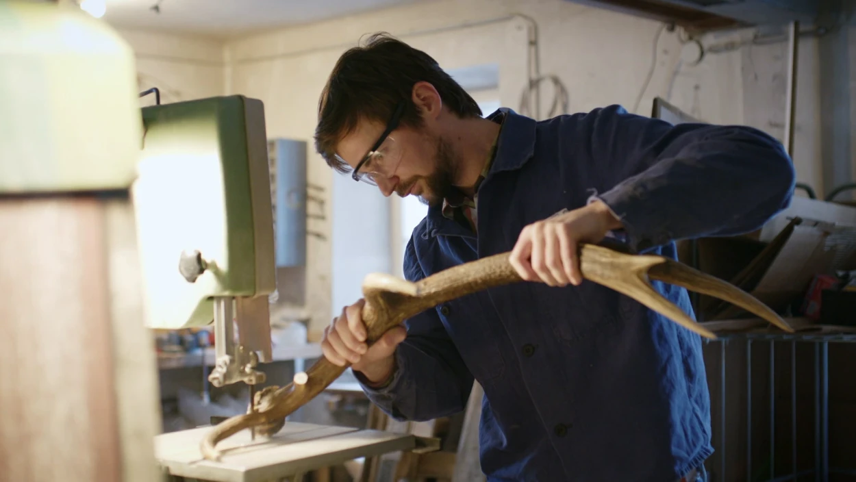 Knopf und Loden in Handarbeit