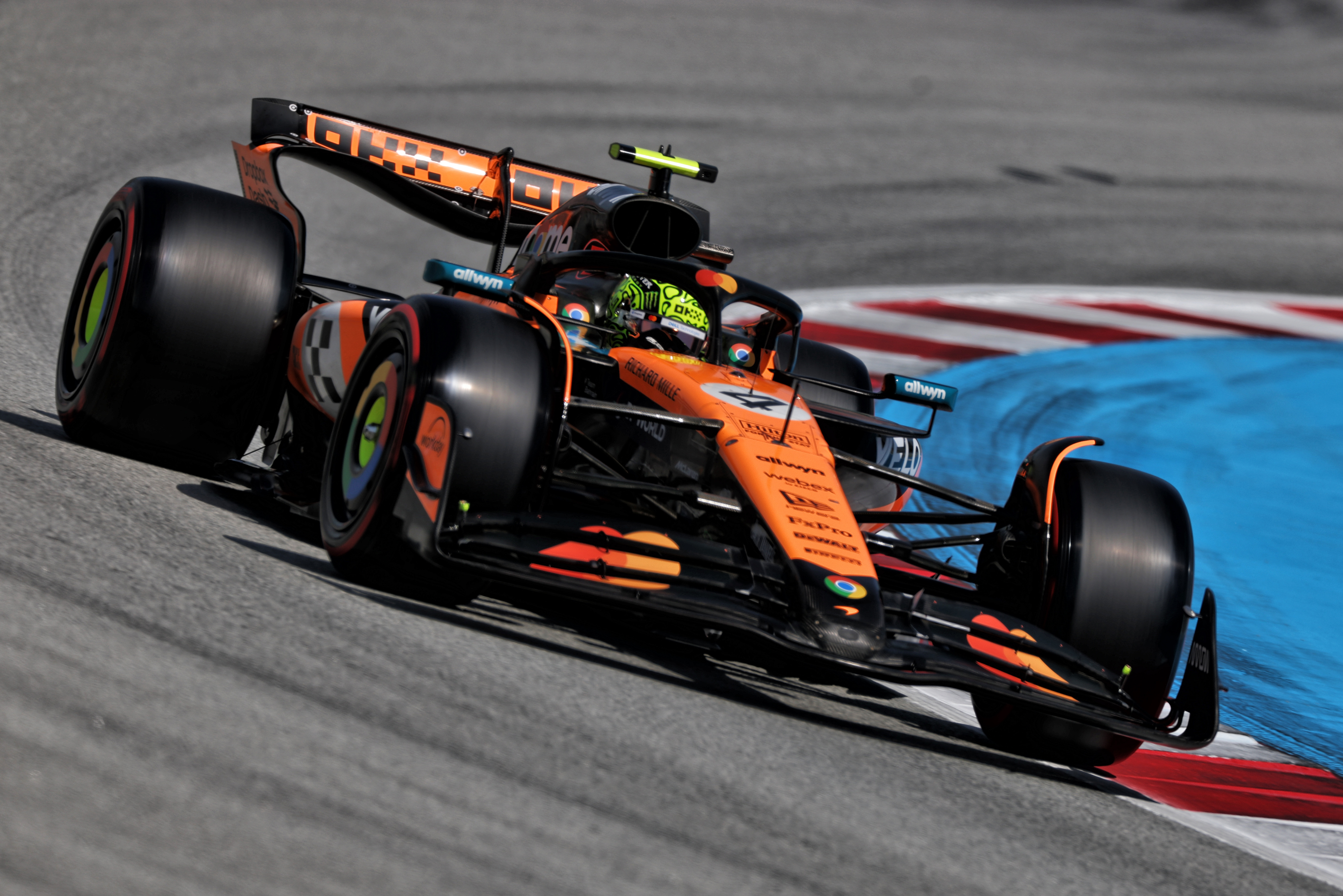Silverstone: FP2
