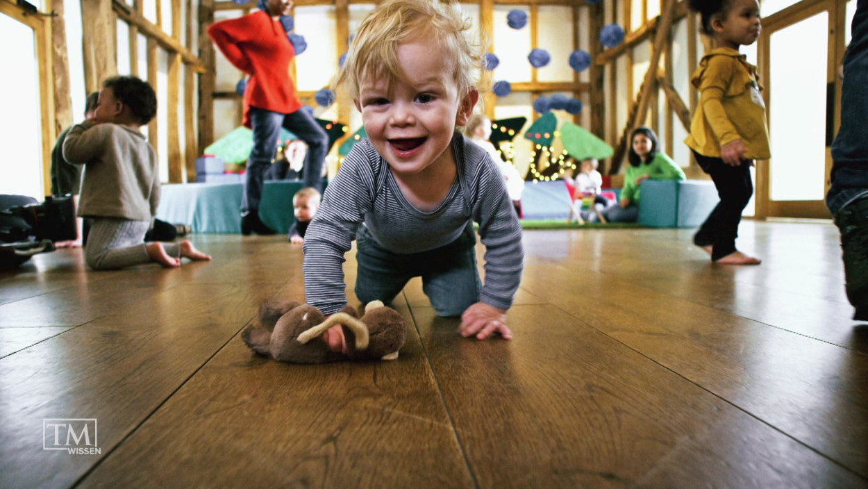 Was lernen Babys beim Krabbeln? 