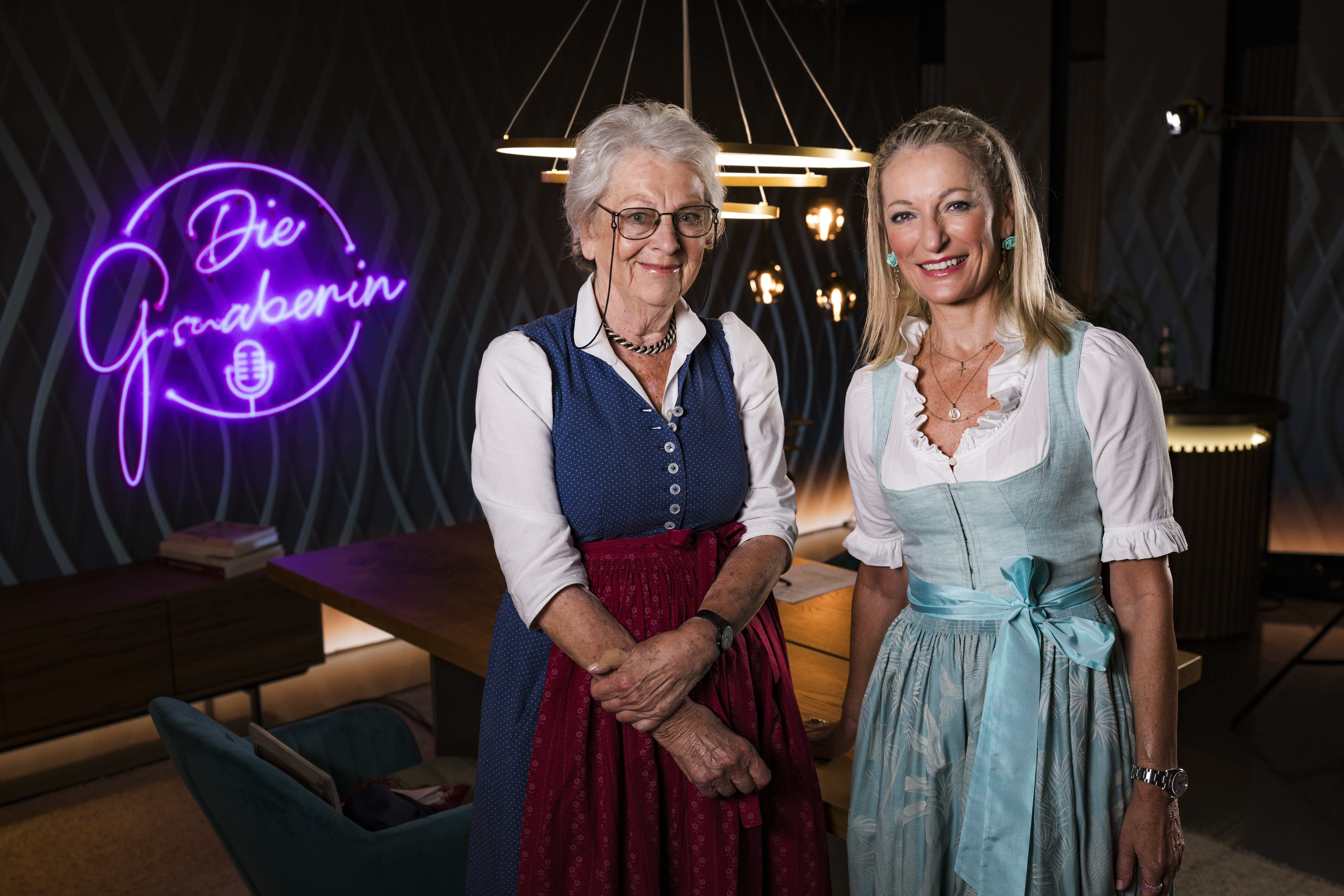 Monika Gruber und Trachten-Unternehmerin Gexi Tostmann: "Tracht ist sexy"