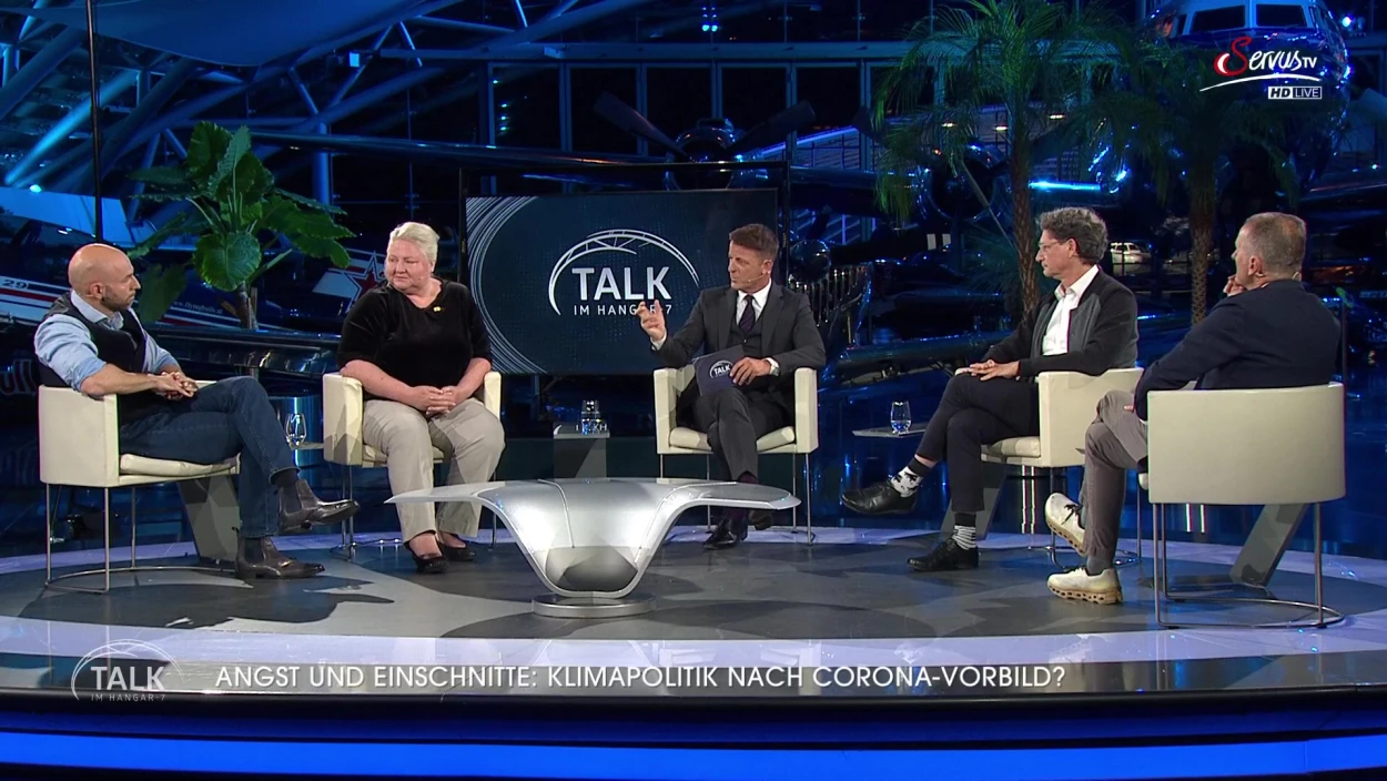 Talk im Hangar-7