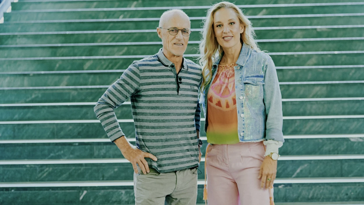 Toni Innauer unterwegs mit Lilian Klebow