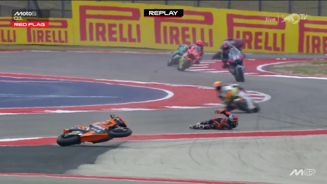 Gefährlicher Sturz: Sasaki verursacht Rote Flagge in der Moto2