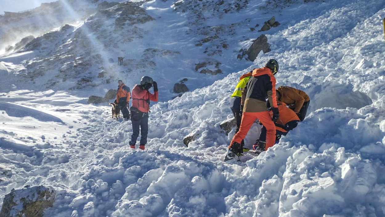 Hohe Warnstufen: Neuschnee erhöht Lawinengefahr