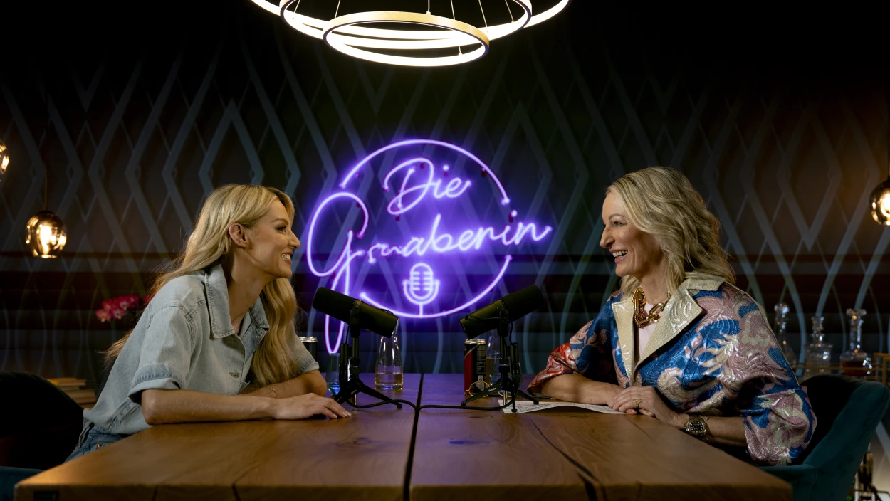 Mit Monika Gruber und Melissa Naschenweng