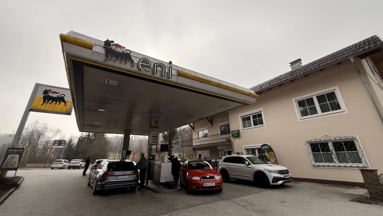 Angst vor Preis-Explosion: Ansturm auf Tankstellen