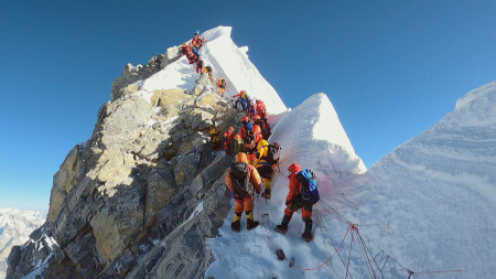 Mount Everest heute: Kommerz und Technik