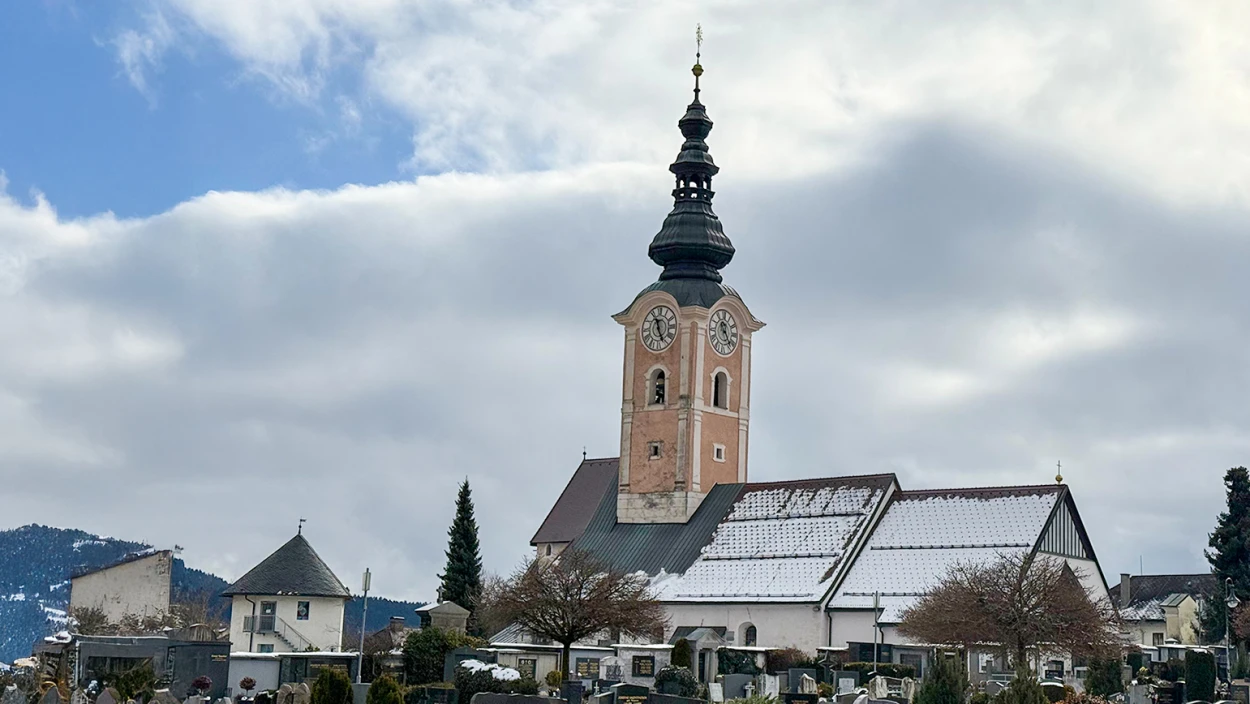 Vandalismus in Feldkirchen: Kirche mehrfach beschädigt
