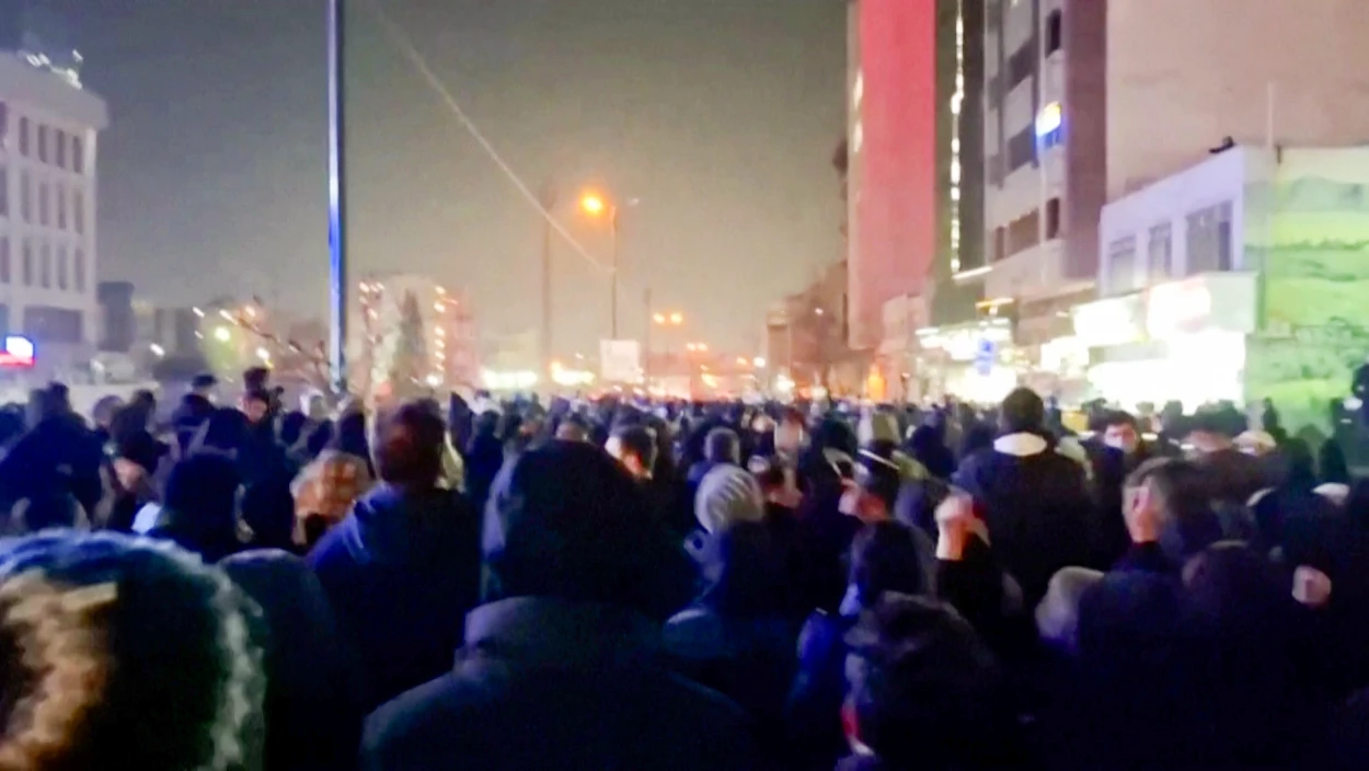 Kurzmeldungen vom 09.01.: Massenproteste im Iran eskalieren