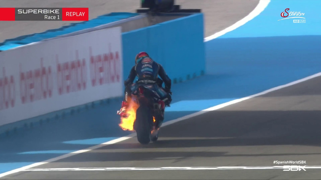Yamaha geht in Flammen auf