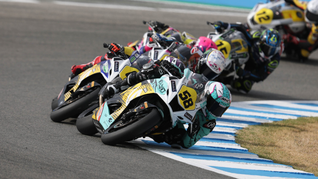 Jerez: WorldWCR Rennen 2