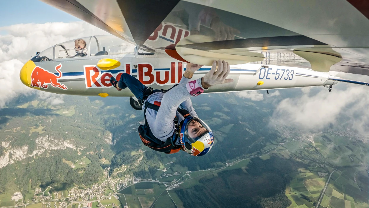 Plane Climb: Die erste fliegende Kletterroute der Welt
