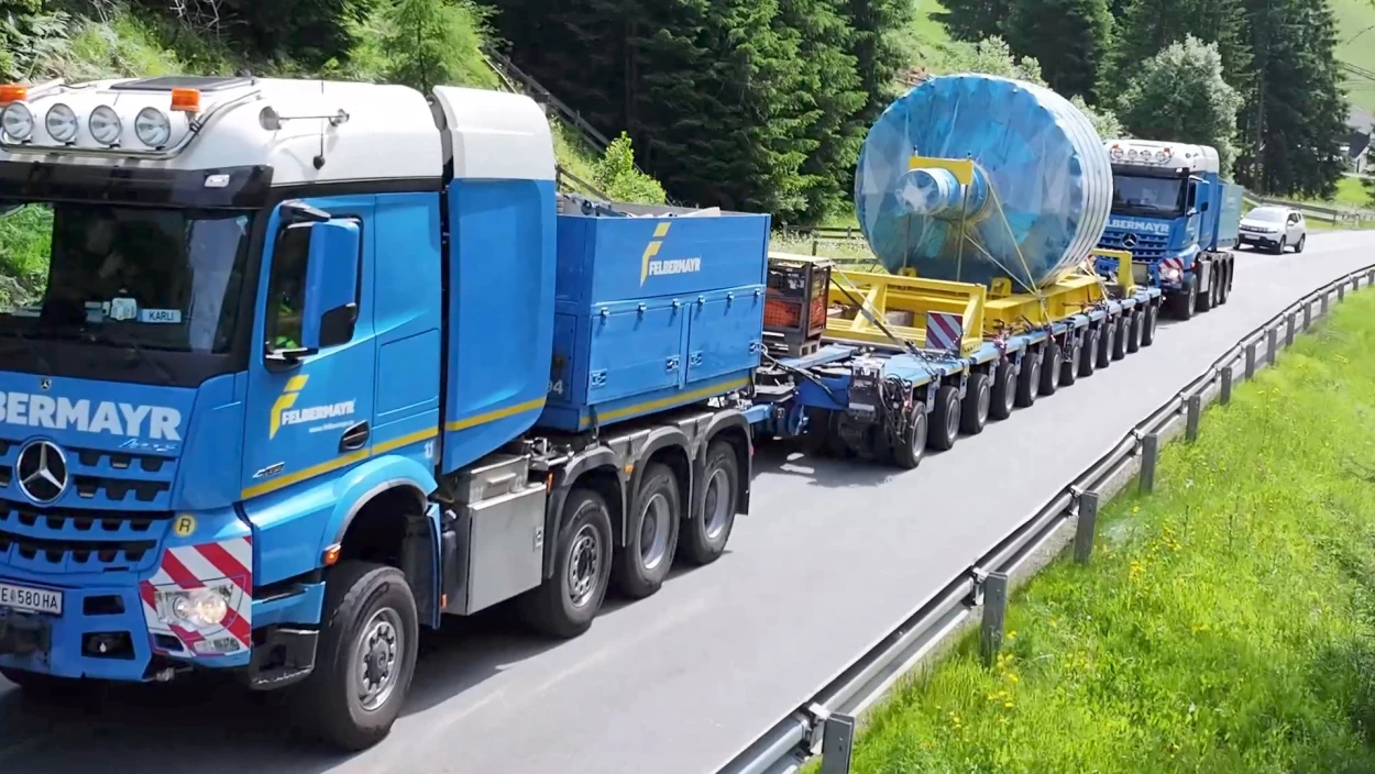 Spektakulärer Schwertransport: 140-Tonnen-Rotor mit Vollgas durch das steile Kühtai in Tirol