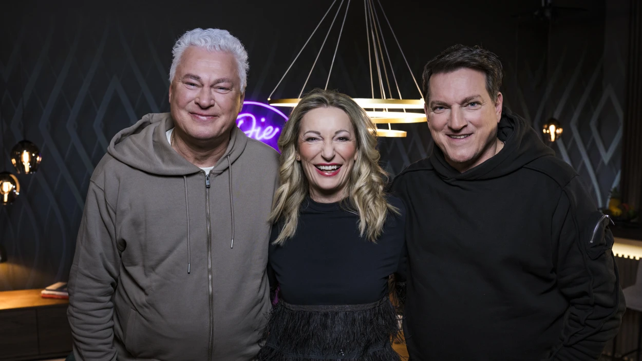 Mit Monika Gruber und den Fußball-Legenden Toni Polster und Andi Herzog