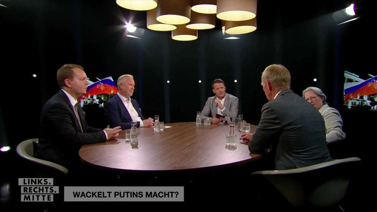 Links. Rechts. Mitte - Duell der Meinungsmacher