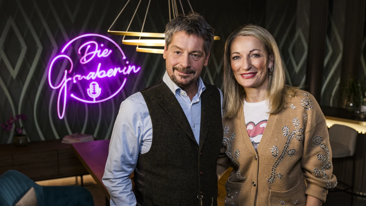 Mit Monika Gruber und Schauspiel-Star Fritz Karl