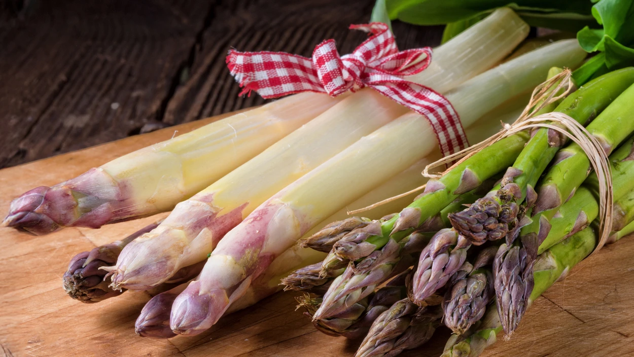 Import statt Regionalität: Bauern schauen zu, wie wir im März ausländischen Spargel kaufen