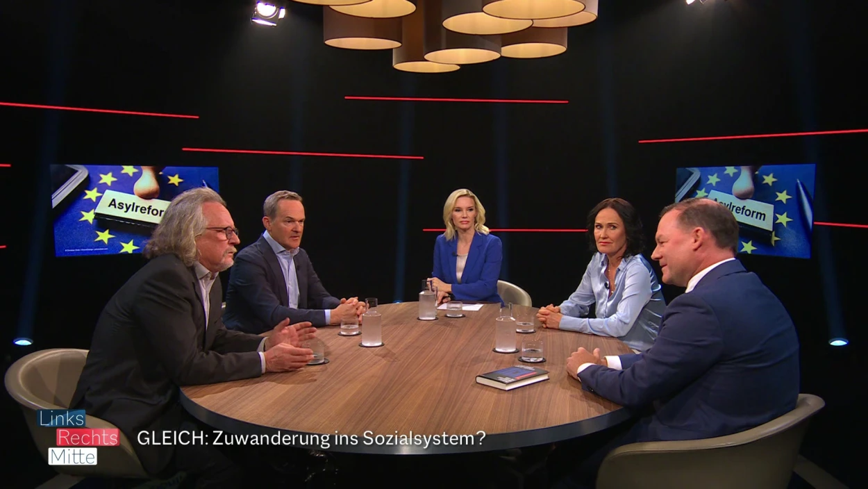 Links. Rechts. Mitte - Duell der Meinungsmacher