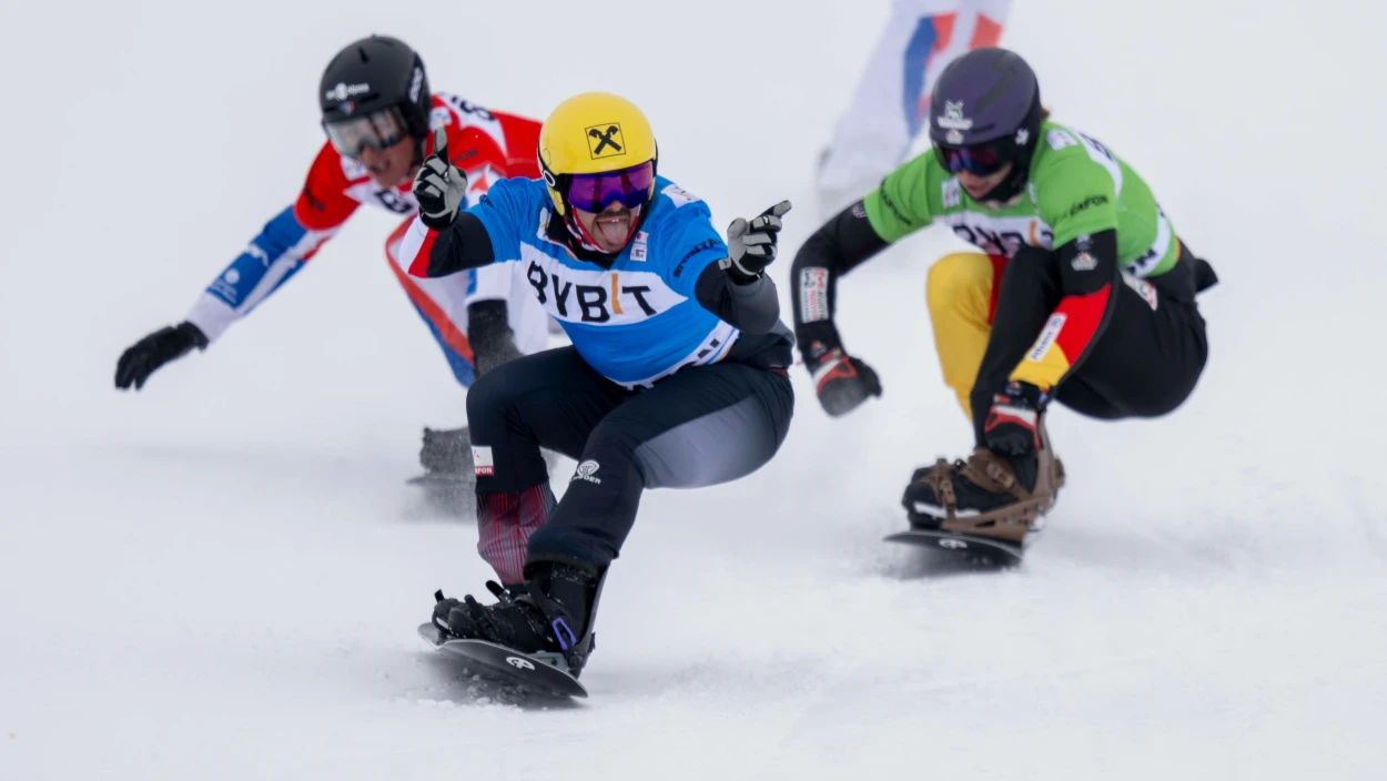 Furioses Finish im Montafon: Jakob Dusek siegt nach Aufholjagd im Snowboard-Cross