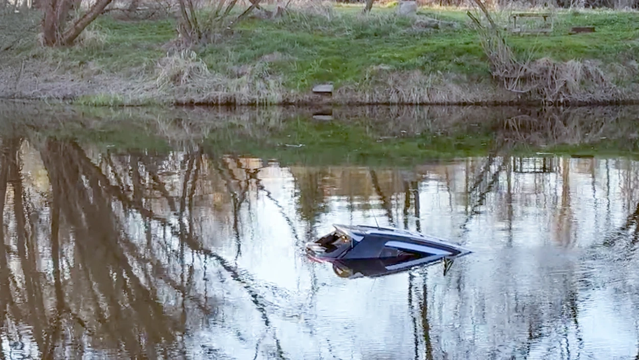 Rettung aus der Lainsitz: Mann aus sinkendem Auto geborgen
