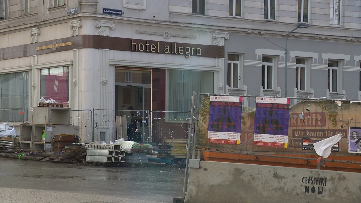 Wien: Hotel von Baustelle umzingelt