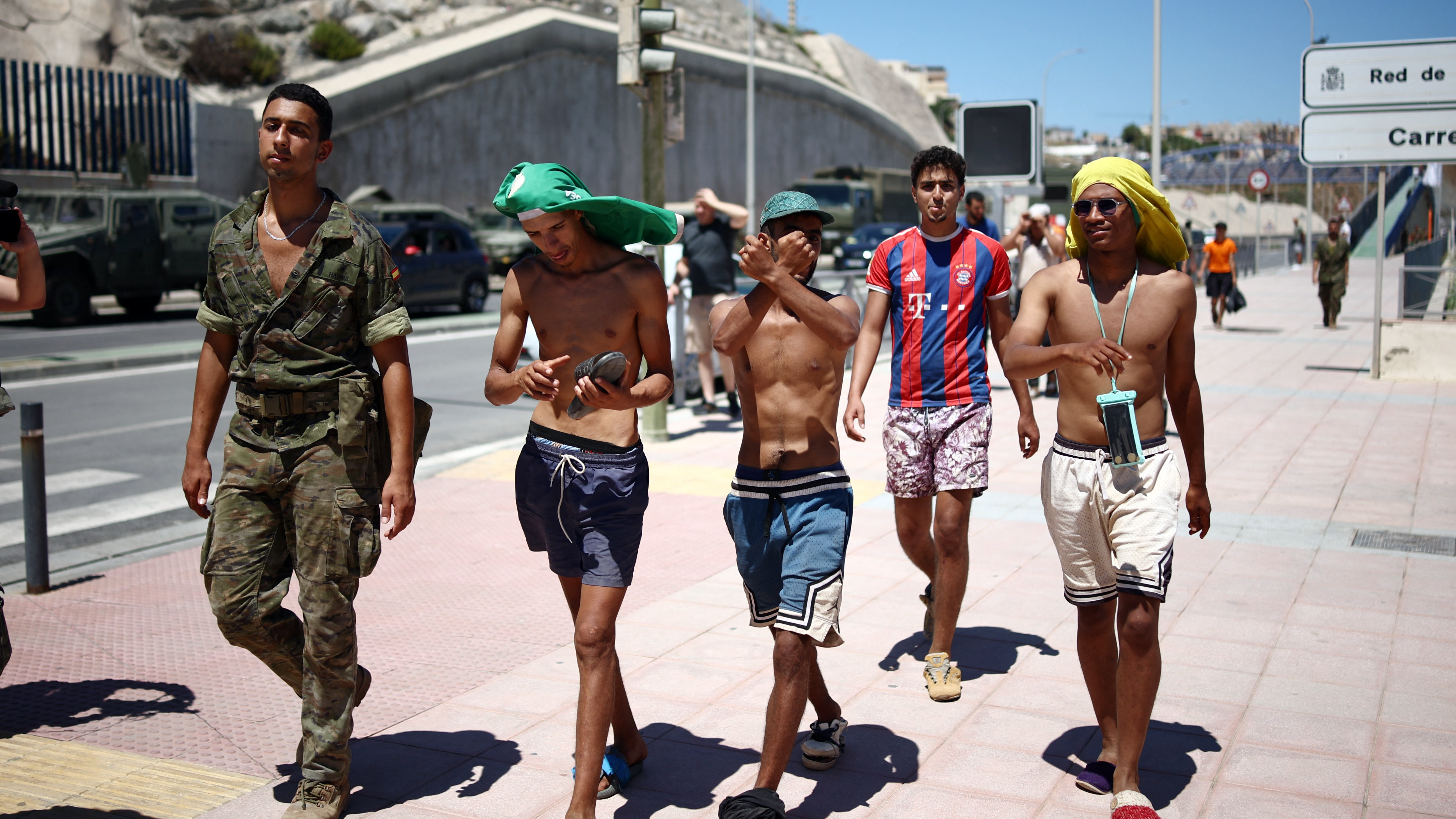 Ceuta: Debatte über Migranten-Ansturm | Servus Nachrichten