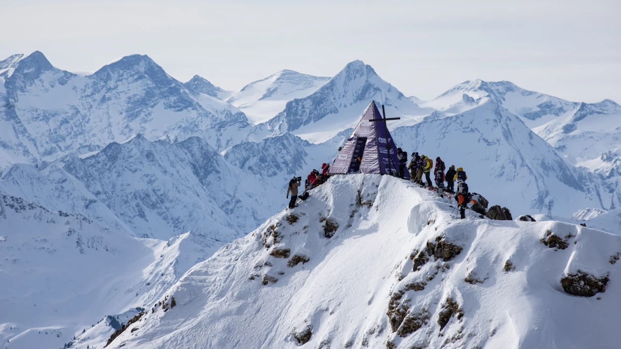 Freeride-Weltelite wartet in Fieberbrunn: Start wegen Lawinengefahr offen