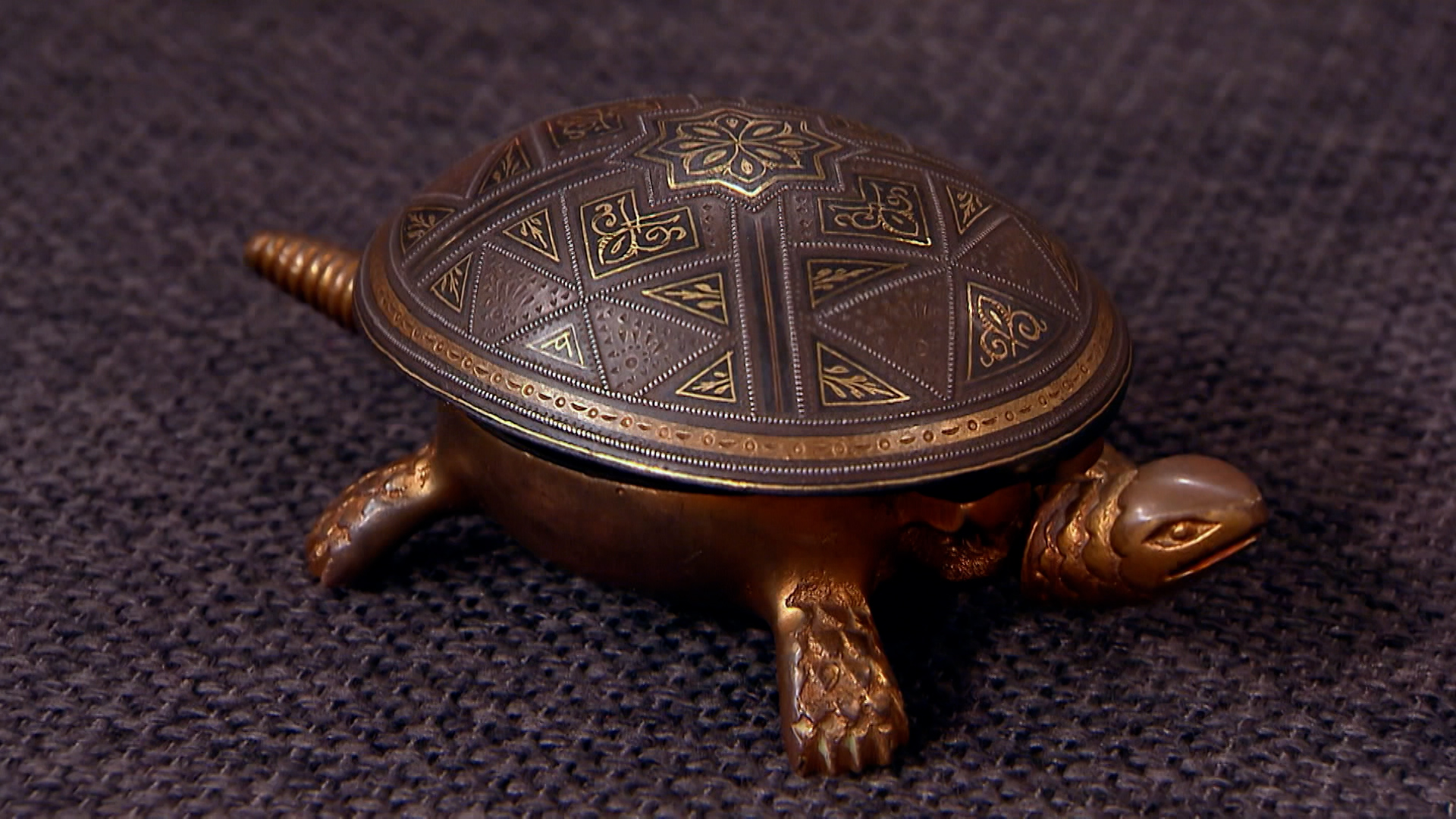 Eine Messing-Tischklingel