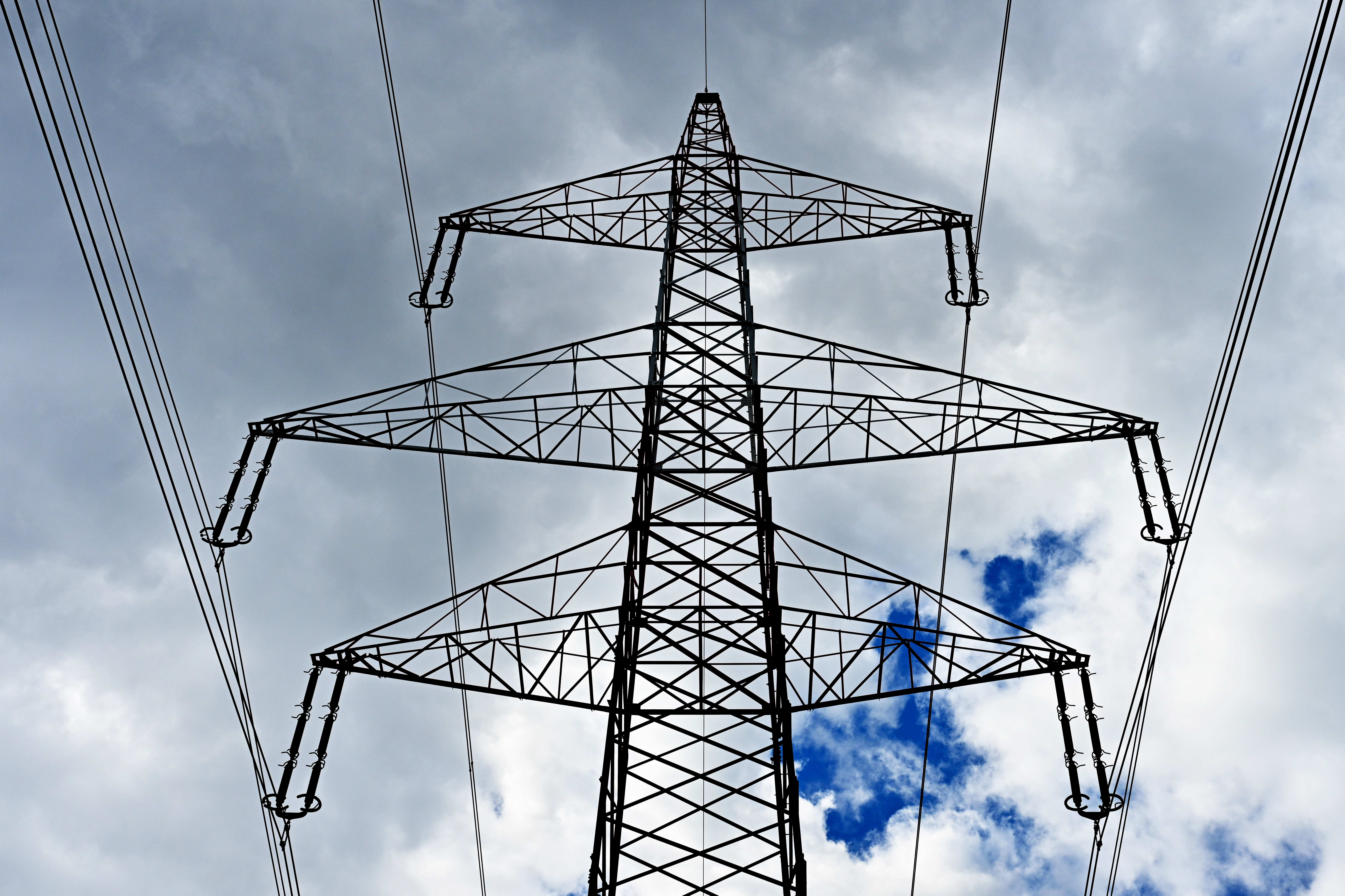 Auf politischen Druck hin: Strom wird günstiger | Nachrichten in 90 Sekunden