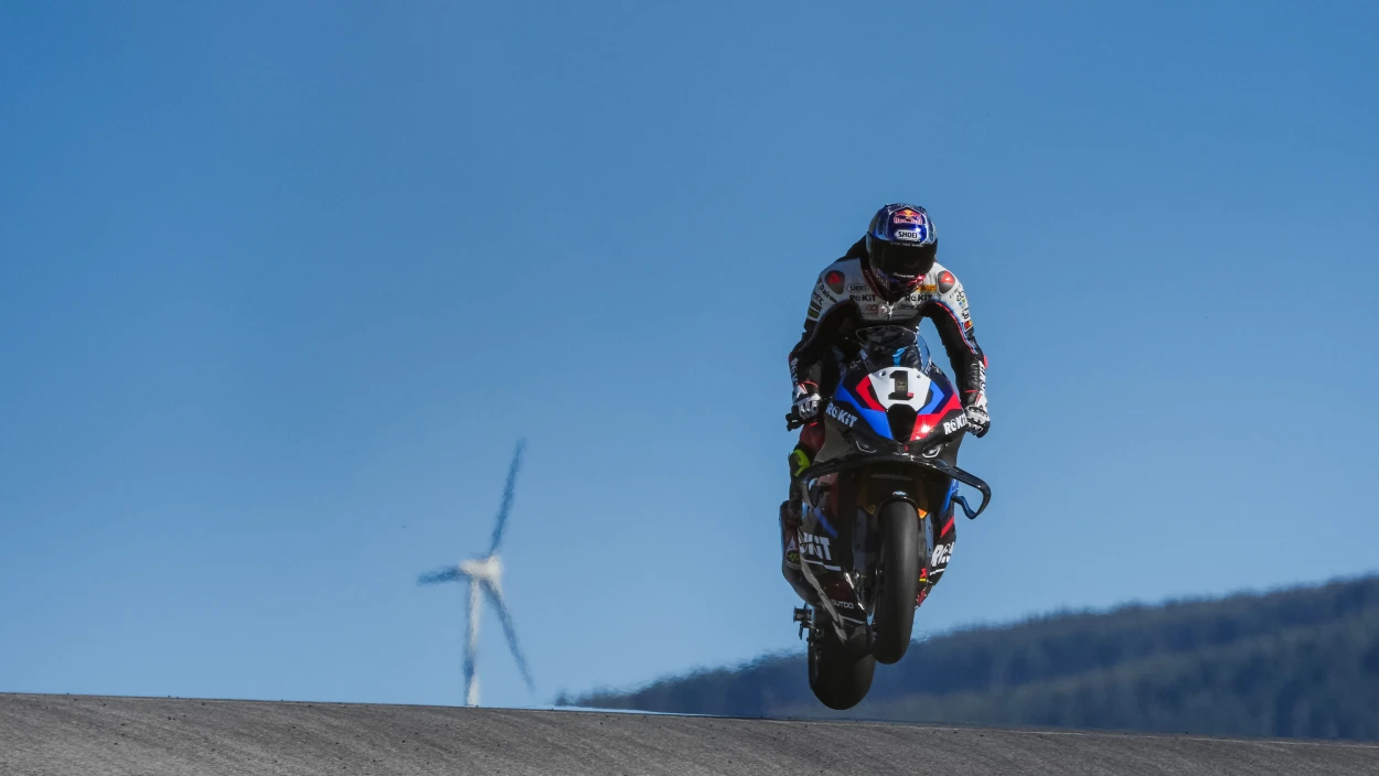 Superpole
