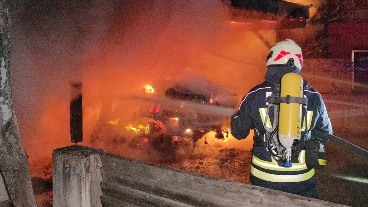 E-Auto in Niederösterreich verbrannt: Kurzmeldungen vom 23.03.