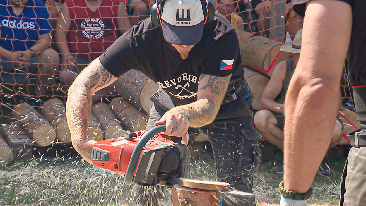 Ältester Holzhackerwettbewerb Österreichs: Traditionelles Duell im Waldviertel