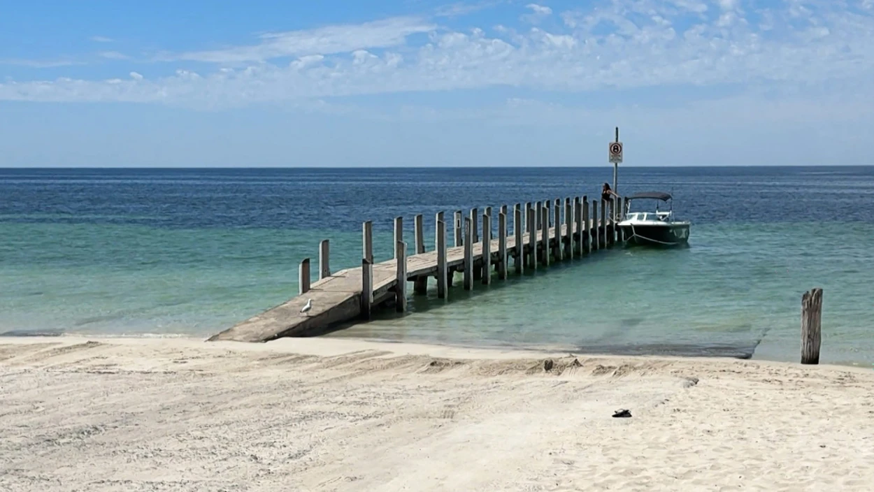Seenot vor Australien: 13-Jähriger schwimmt vier Stunden, um seine Familie zu retten