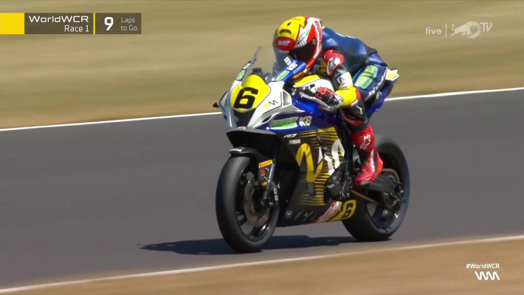 Donington: WCR Rennen 1