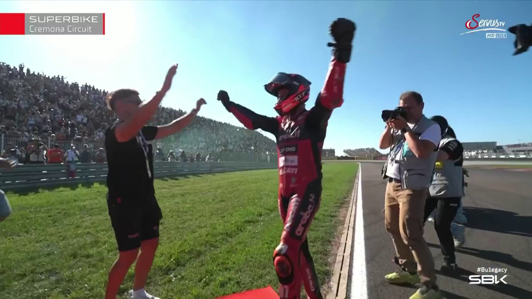 Nicolo Bulega: Sein emotionales WM-Finish!