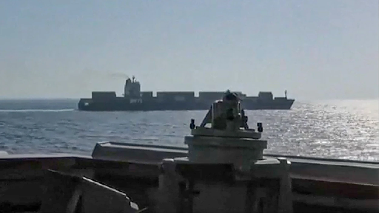 Iran-Krieg: USA greifen Frachtschiff an