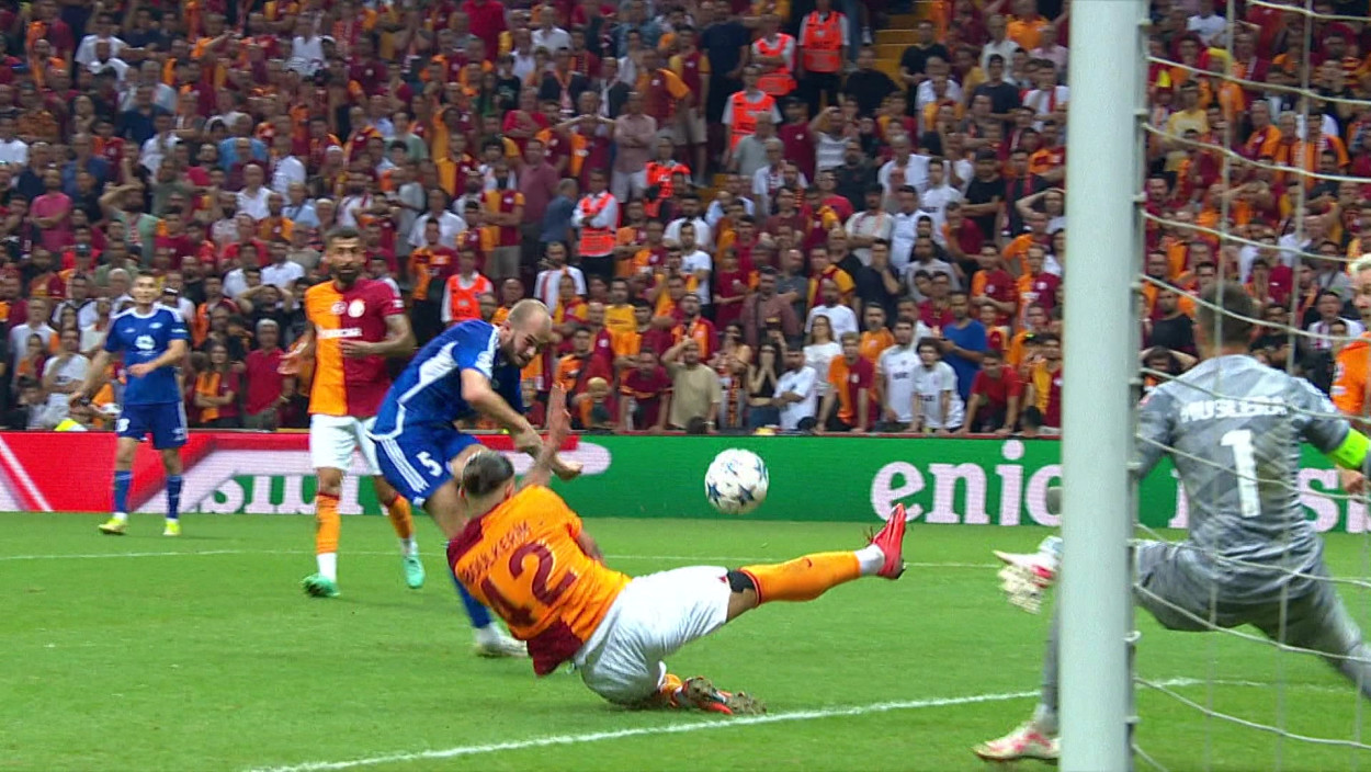 Highlights: Galatasaray Istanbul vs. Molde FK