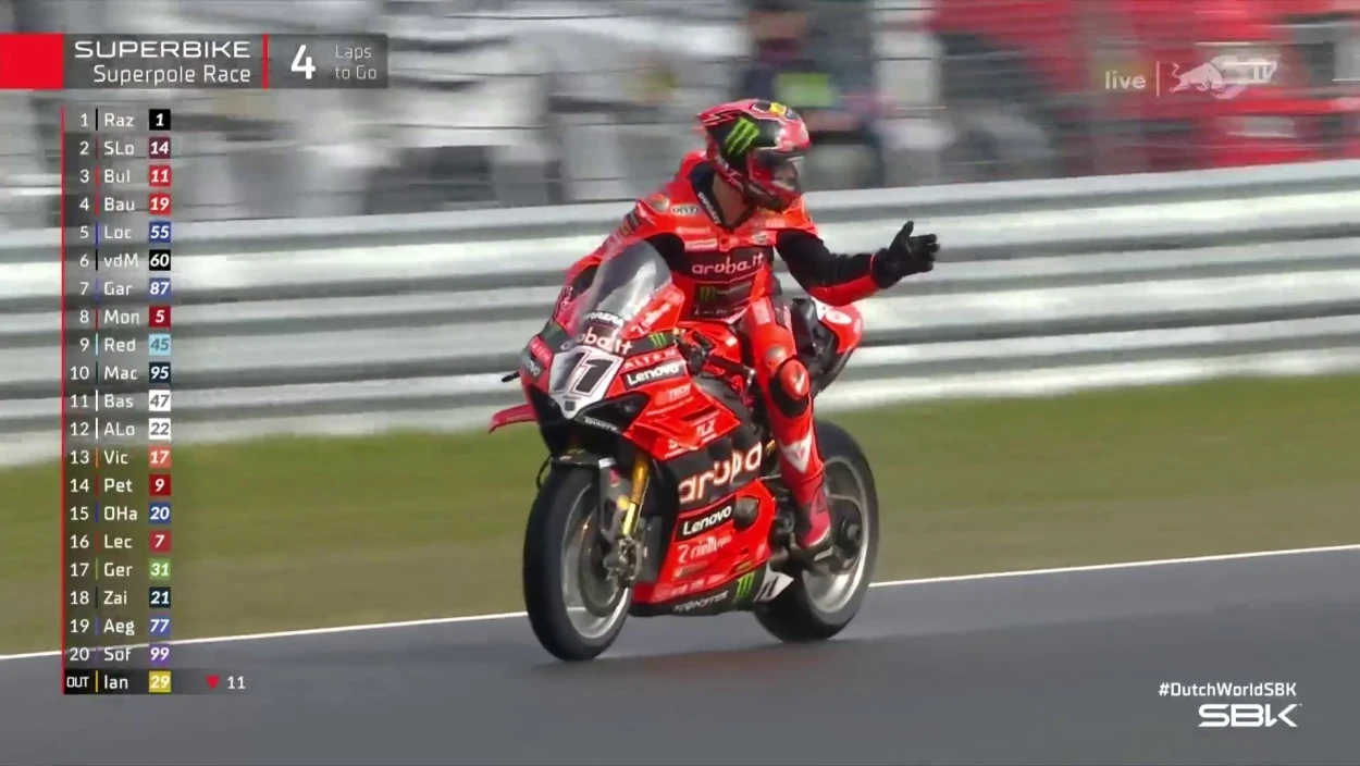 Nicolo Bulegas Ducati gibt den Geist auf
