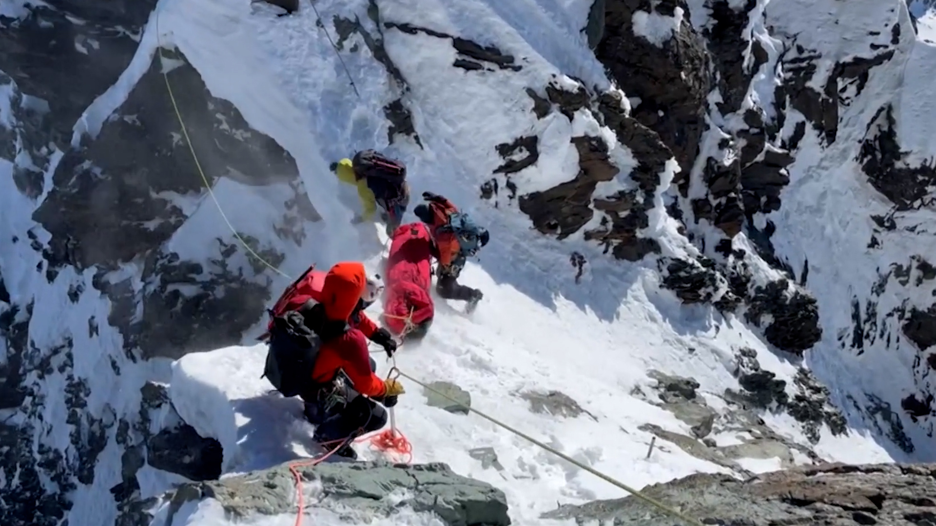 Prozess um Glockner-Drama: Eltern sagen zu Tod ihrer Tochter aus | Nachrichten in 90 Sekunden
