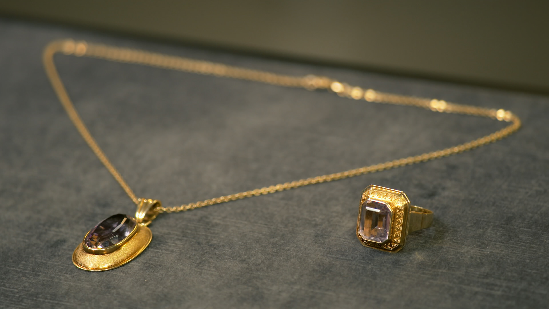 Funkelndes Amethyst-Duo