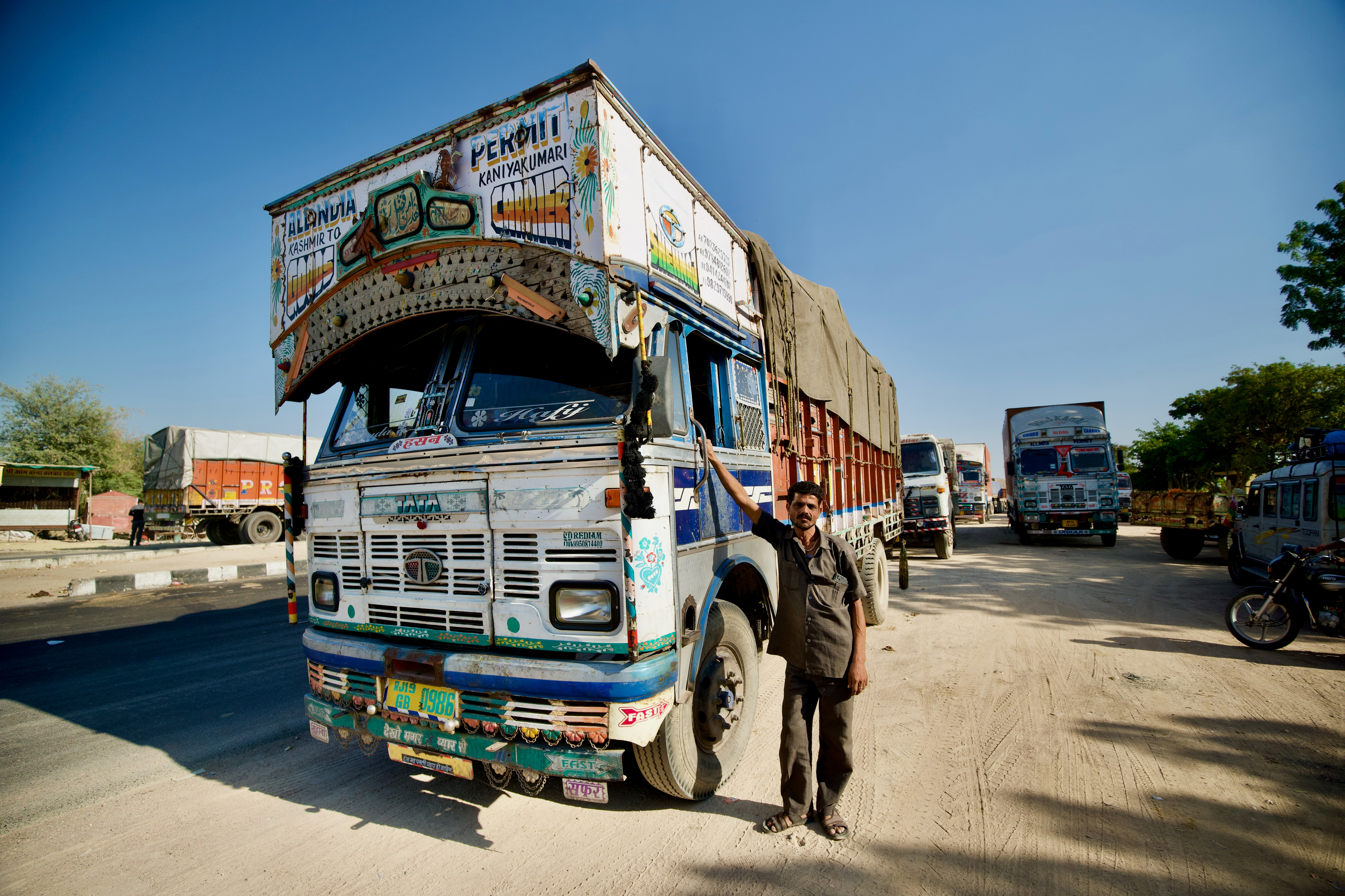 Mit Kamelen und Trucks durch Rajasthan