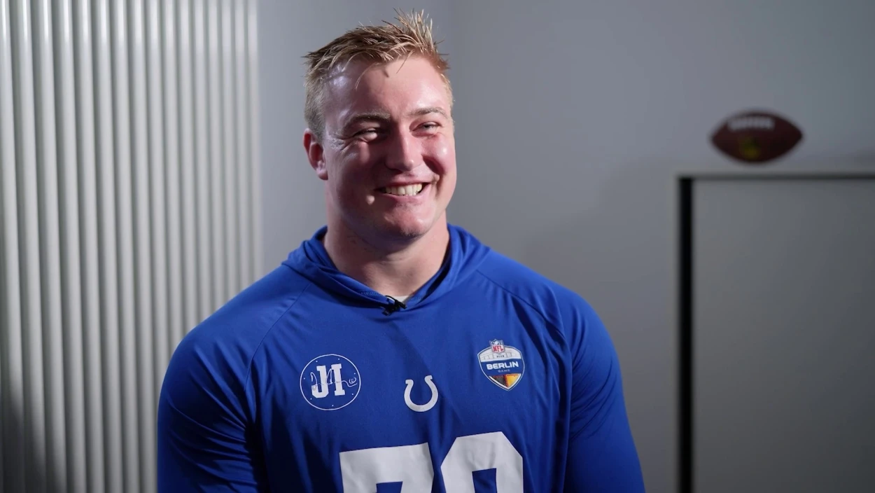 Bernhard Raimann im Gespräch: Österreichs Football-Star beim NFL Berlin Game