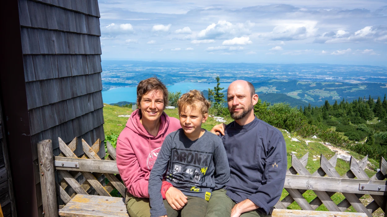 Familienleben auf der Hochlecken-Hütte: Alltag für junge Pächter