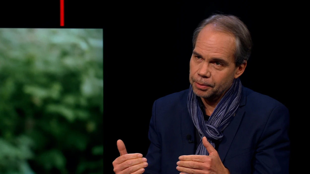 Oliver Scheibenbogen: „TikTok kann genauso süchtig machen wie Drogen“