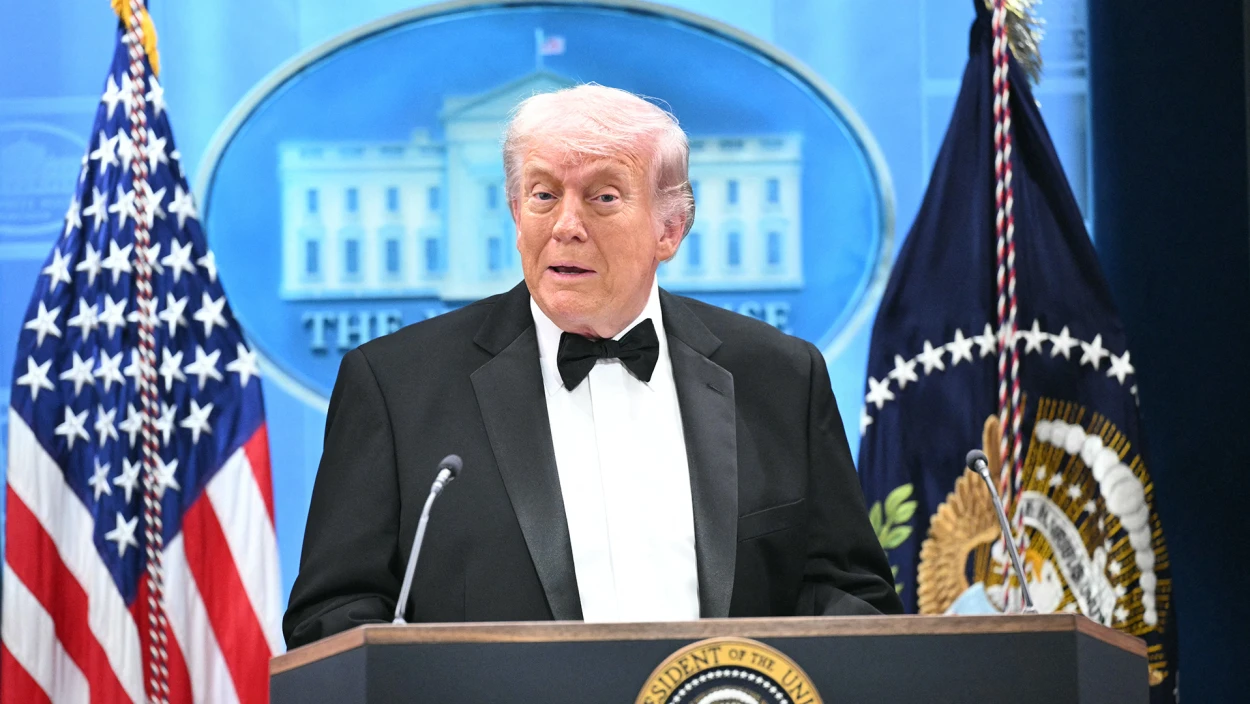 Schüsse vor Trumps Presse-Dinner: Angreifer verletzt Beamten, Präsident bleibt unverletzt