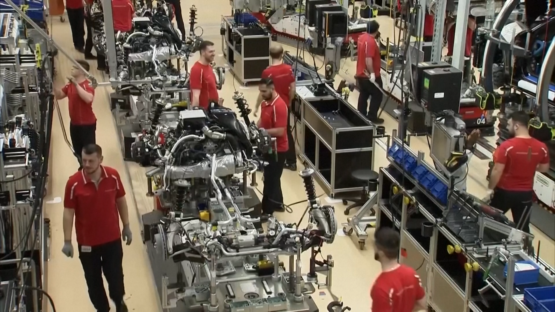 Knalleffekt bei VW: Autokonzern baut 50.000 Stellen ab | Nachrichten in 90 Sekunden