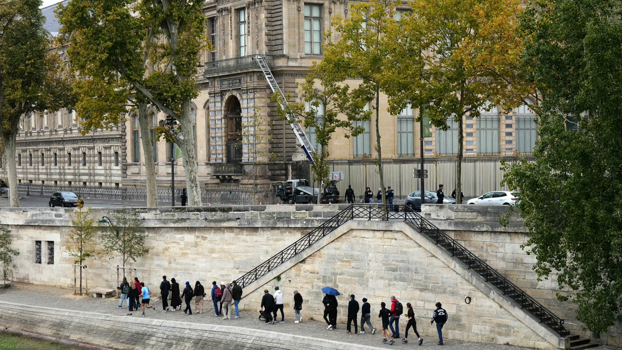 Frankreich: Louvre nach Überfall geschlossen
